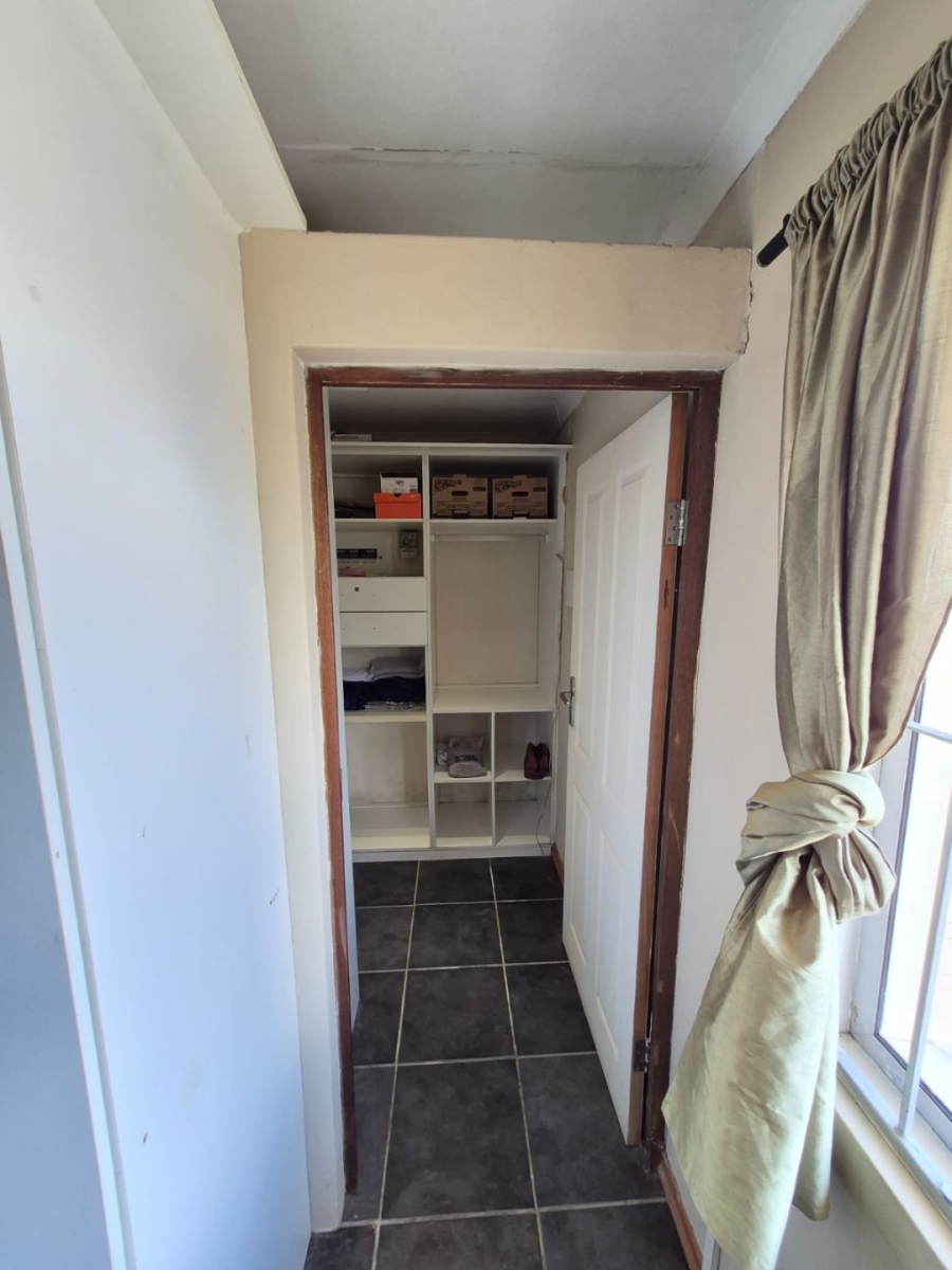 5 Bedroom Property for Sale in Haven Hills Eastern Cape